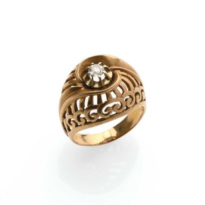 null 18K yellow gold (750° thousandths) dome ring adorned with an old-cut diamond...