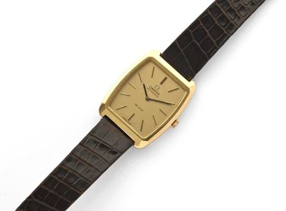 null OMEGA 18K (750° thousandths) yellow gold city watch with automatic movement....