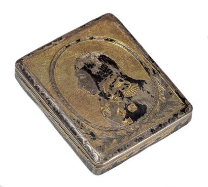 null Tabatière rectangulaire en argent niellé et vermeillé ornée d’un portrait du feld-maréchal...