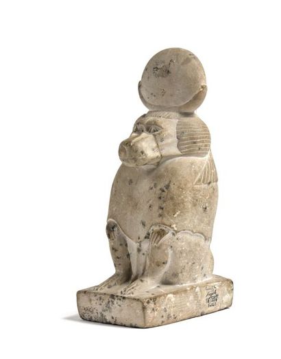null Statuette représentant le dieu Thot sous les traits d’un babouin assis sur son...