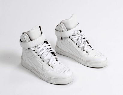 null GIVENCHY : sneaker en cuir blanc. T. 38 