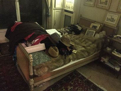 null Single bed in the Louis XVI style.