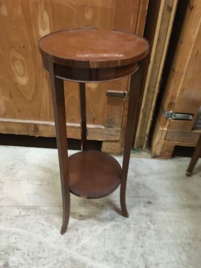 null Small pedestal table