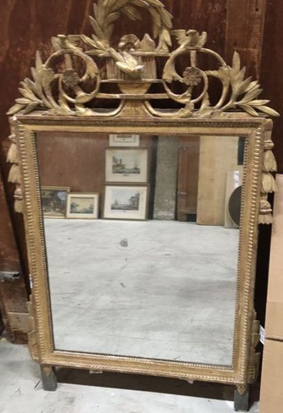 null Louis XVI period gilded wood mirror