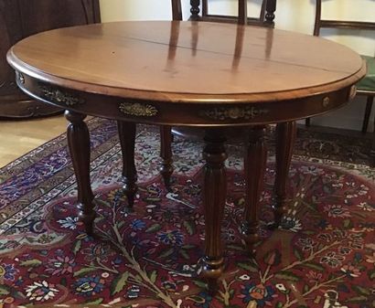 null Mahogany dining room table with six baluster legs. nineteenth century