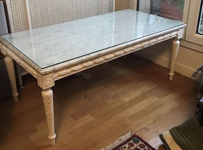 null Rectangular coffee table in wood carved with dice and rosettes, spiral legs,...