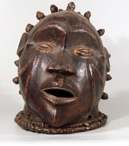 null Afrique. Beau masque cimier Ekoi sans corne en bois du Nigeria. Bois recouvert...