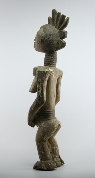 null Afrique. Nigéria. Importante statuette Idoma. H. 71cm.
