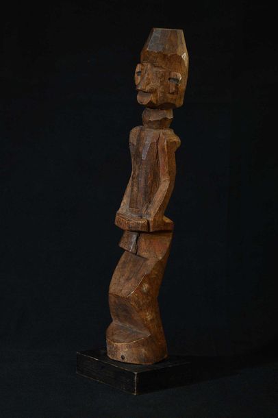null YAKA (Congo, ex Zaïre) Statue masculine en bois 35,5cm    