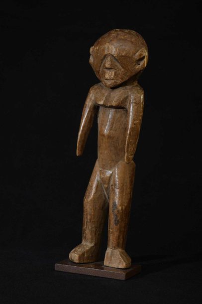 null NOUNA (Burkina Fasso) Statue d'homme Manque le bout du pieds 27,5cm    