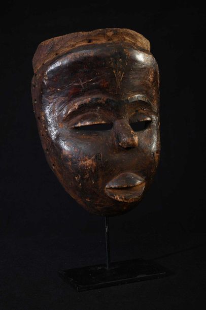 null PENDE (Congo) Masque PENDE à patine foncée. Usures 24 cm    