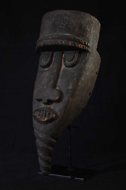 null IGO (Nigéria) Masque à barbichette Patine fumée. Usures 35cm    