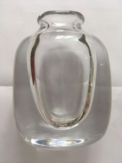 null Vase en cristal signé "Kosta"

Hauteur : 17 cm



On y joint un flacon en verre...