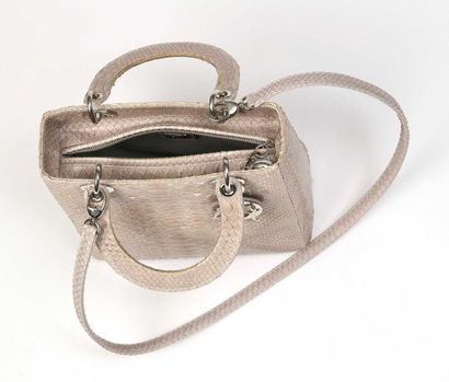 null DIOR : Lady sac à main en python sable, un zip ouvrant avec bijou de sac en...