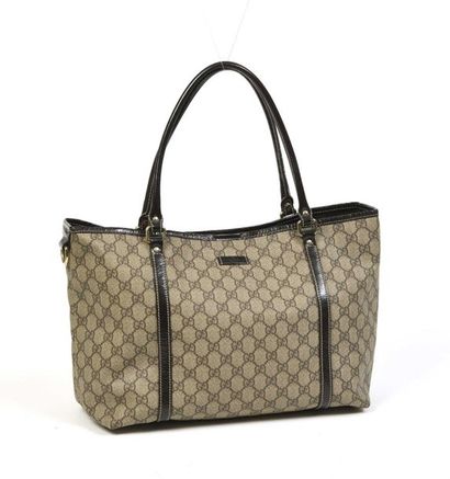 null GUCCI : sac cabas en toile enduite monogrammée et cuir verni marron, fermeture...