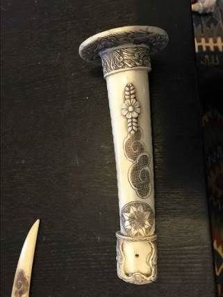 null JAPAN. Ivory katana and its sheath. 

(Accident, lacks and restorations)