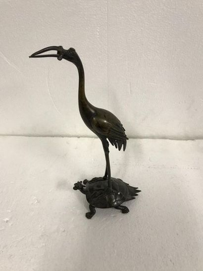 null JAPAN. Heron on a bronze turtle. 

Height: 32 cm