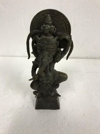 null Bronze Ganesh Statue 

Height: 22 cm