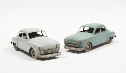 null CIJ 1958: two VEDETTE RENAULT Sedans, mechanical, grey and green painted sheet...