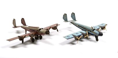 null JOUSTRA 1960 : deux AVIONS AIR FRANCE F. AERO et F. ANNY, quadrimoteur, en tôle...