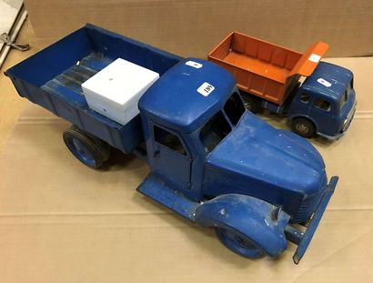 null Miscellaneous 1960: two MECHANICAL TRUCKS, one tipper and one dump truck.