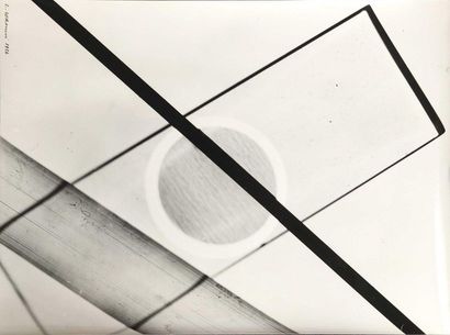 null Luigi VERONESI (1908-1995) Sans titre, 1936 Photogramme, tirage sur papier aux...