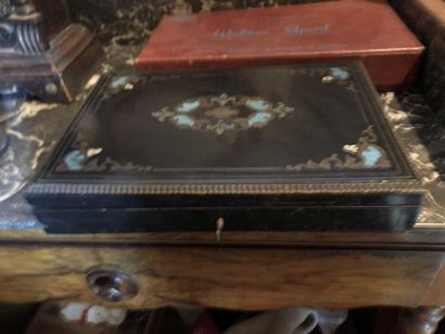 null Ebony veneer case containing silver plated metal spoons. 

Napoleon III per...