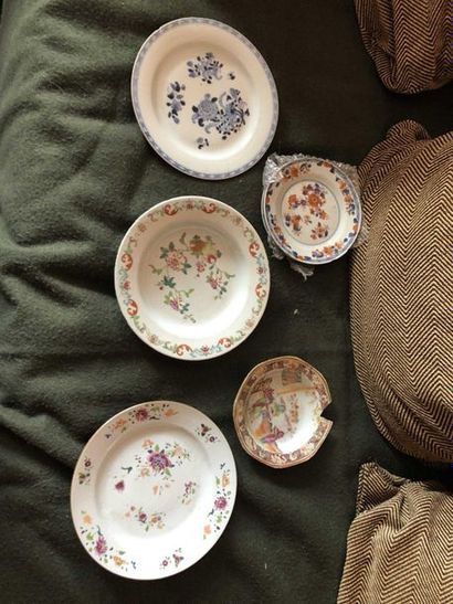 null Cinq assiettes en porcelaine de Chine

XVIIIème siècle