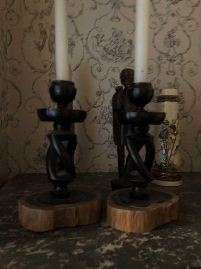 null Pair of twisted wooden candleholders, vases carved in shells, pair of earthenware...