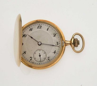 null 9 "Savonnette" pocket watch in 18K 750 thousandths yellow gold with mechanical...