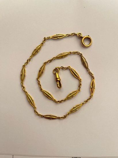 null 
Lot 13 bis


Watch chain in 18k yellow gold 750 thousandths with oblong openworked...