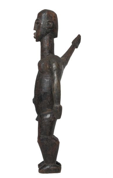 null Afrique. Statuette Bateba du peuple Lobi, Burkina Faso. Personnage masculin...