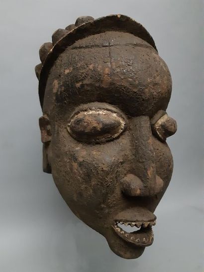 null Afrique. Important masque Bangwa (Cameroun). Chez les Bangwa, les masques étaient...