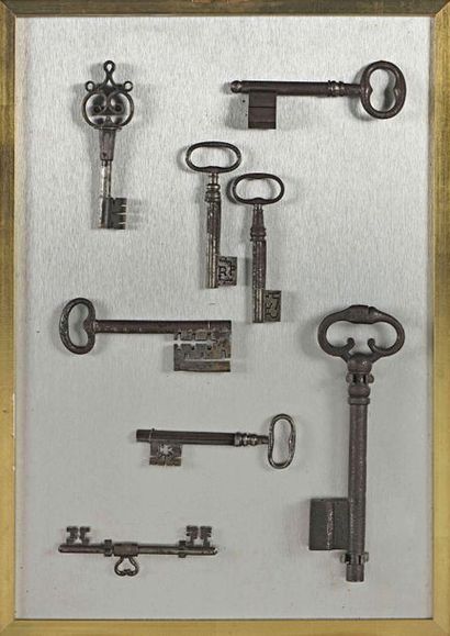 null 245 Panneau présentant huit clefs. France, XVII et XVIIIe siècles.