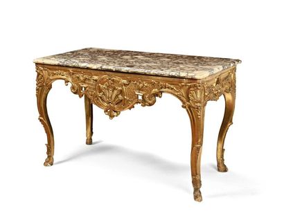 null 370 Très belle table à gibier de milieu, de style Louis XV, en bois sculpté...