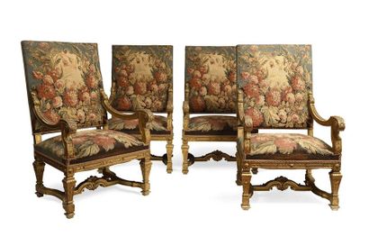 null 396 Important salon en bois sculpté et doré de style Louis XIV composé d’un...
