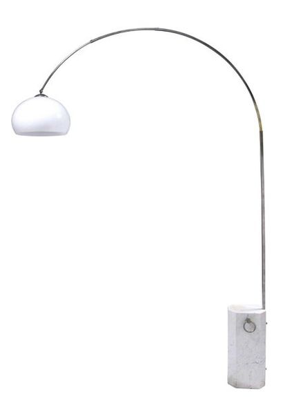 null 422 Lampe dans le goût d’ARCO Métal, marbre et plastique Hauteur : 247 cm