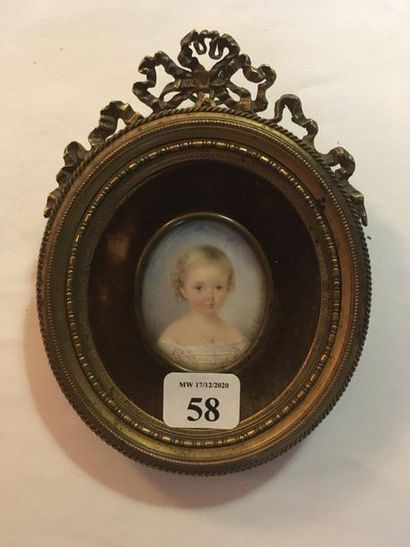 null 58 Miniature sur ivoire portrait d’enfant signée G. Girbaud 1858. Dans un cadre...
