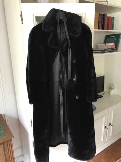 null Manteau vison rasé dark (acc) et ceinture cuir et manteau caramel intérieur...