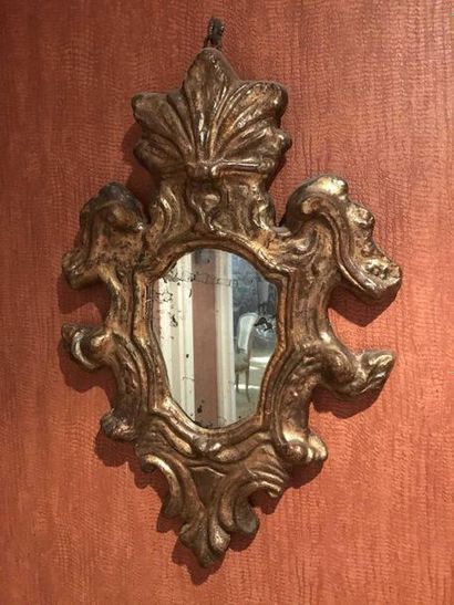 null Gilded wooden mirror, antique Italian work. 63x44cm