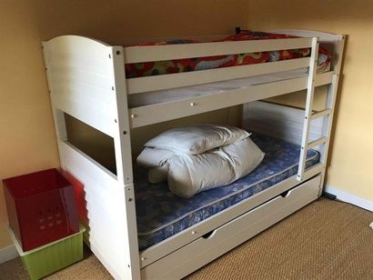 null Children's bedroom furniture comprising: a single pull-out bed and two bunk...