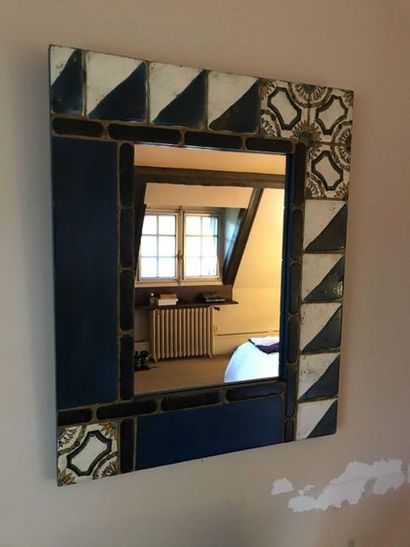 null Mirror with polychrome tile decoration Height: 52cm - Width: 42cm Ref DAM78