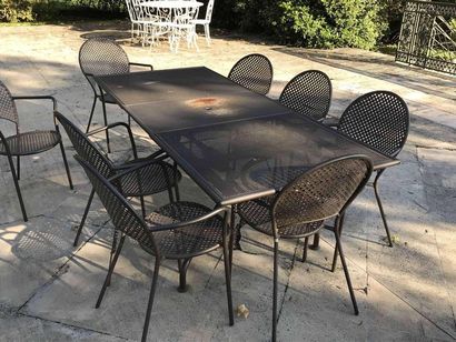 null Wrought iron table Height: 75cm - Length: 209.5cm - Width: 90cm 8 Wrought iron...