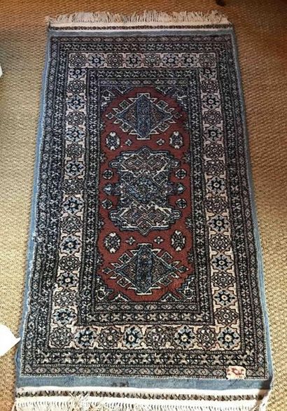 null Wool carpet with geometrical patterns blue background 174x96cm Ref DAM78