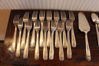 null BOULENGER. Part of silver plated metal housewife including: 8 large cutlery,...