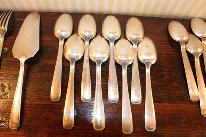 null BOULENGER. Part of silver plated metal housewife including: 8 large cutlery,...