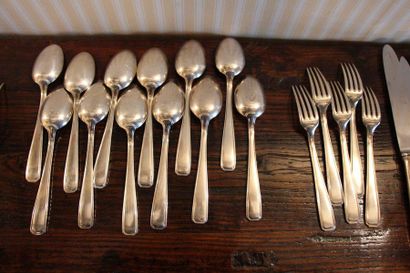 null BOULENGER. Part of silver plated metal housewife including: 8 large cutlery,...