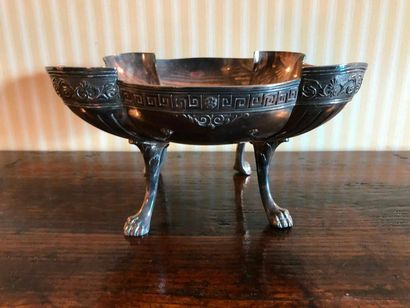 null Silver plated metal quadripod bowl with lion paws and Greek frieze border. Ref...