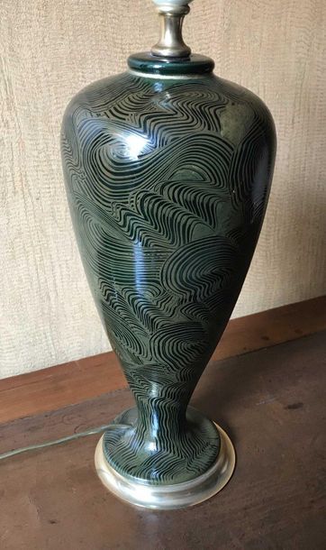 null Ceramic baluster-shaped lamp with green and gold lacquered decoration Tall:...