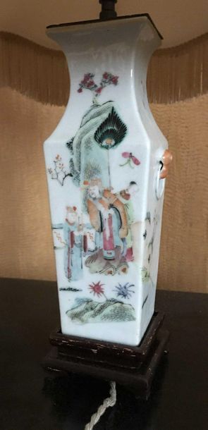 null Baluster vase with square body in Canton porcelain decorated with characters...